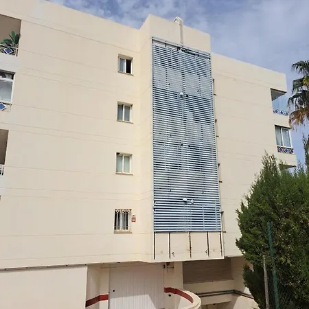 Con Jardin Y Piscina Pet Friendly Appartamento Marbella