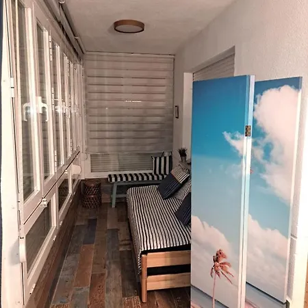 Con Jardin Y Piscina Pet Friendly Appartement