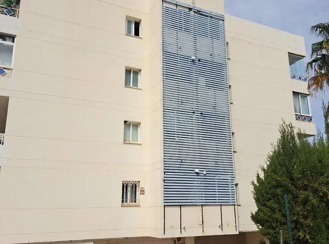 Con Jardin Y Piscina Pet Friendly Apartament Marbella