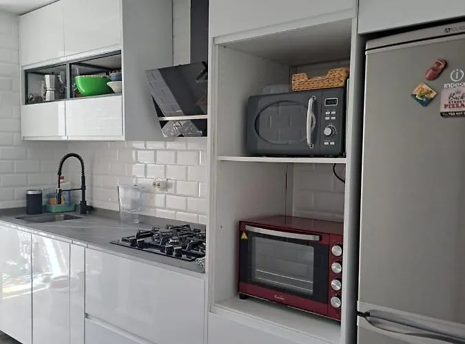 Con Jardin Y Piscina Pet Friendly