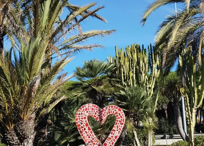 Con Jardin Y Piscina Pet Friendly Lägenhet