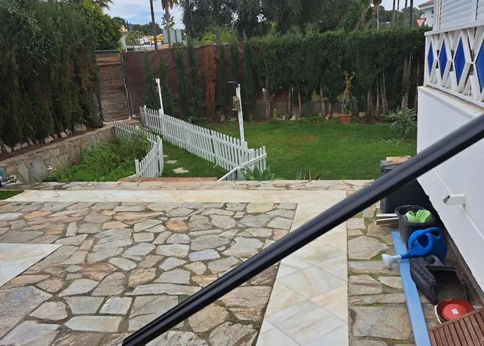 Con Jardin Y Piscina Pet Friendly Lägenhet *