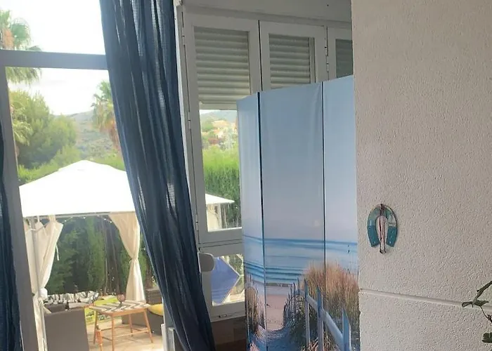 Con Jardin Y Piscina Pet Friendly 아파트 *